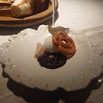 Sorn - ビー・コー・モイ - 黒もち米、ヤングココナッツアイス、カシュー