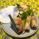ベトナムキッチン アンヴィエット - 前菜：生春巻き・揚げ春巻き・サラダ風和え物
