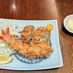 Wa kou - 海老フライ　431円　キャベツメンチかつ　260円