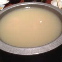 博多華味鳥 銀座4丁目店 - 水炊きのスープ