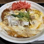 Matsunoya - 『ロースかつ丼(みそ汁付)』のロースかつ丼＋紅生姜