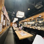 焼とり・串かつ 串の丈 - 店内　一番乗りな暇人2人