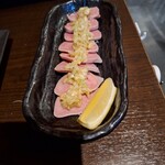 Motsukushi Shusai Tsubaki - 焼かないネギ塩タン