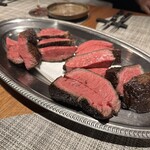 グルマンディーズ - 三田牛のステーキ！