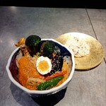 SOUP CURRY&Asian Dining SHANTi - チキン野菜(辛さ8番)+ブロッコリー 1500円