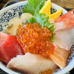 Kakizaki Shouten Kaisen Koubou - 海鮮丼¥1,580