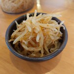 徳島ラーメン 麺王 - モヤシナムル
