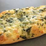 小麦の奴隷  - 料理写真:野沢菜とチーズのパン