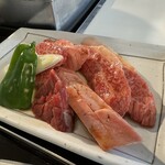 牛三郎 - 肉は6切れ