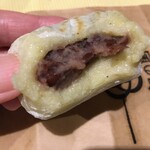 匠紀の国屋 - "皮は柔らかいお餅で美味しい　潰した餡は甘さ控えめ"