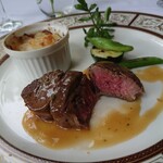 247730577 - 牛ヒレのグリーンペッパーソース