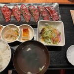 焼肉や - 和牛ロース定食