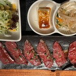 焼肉や - 和牛ロース定食 拡大