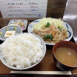 もつ煮屋 日の出 駒形店 - 「生姜焼き定食」1,030円（税込）