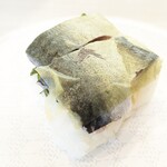 Hama Zusi - さばの押し寿司 110円