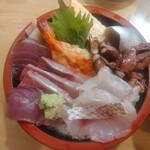 三明寿司 - ちらし大盛(アップ)
