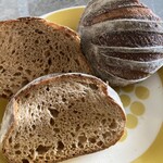 ウルス - パン•コンプレ　中