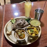 ミテリレストラン＆スパイス屋 ネパール食堂 - 