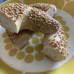 ウルス - 胡麻パン