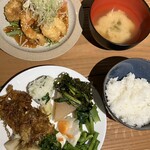 オヤサイキッチン - 野菜おかずとご飯、味噌汁、メイン