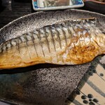 潤の珈琲 - 大きさ的にはオーツカと同じくらい
            焼きむら防止のため？
            包丁が入ってて食べやすかった