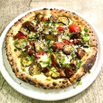 Pizzeria e Trattoria VACANZE NAGONE MOTOYAMA - イイダコのピッツア