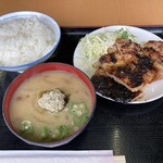 Sakana Basan No Shokudou Okudo San - 鶏の塩麹漬け焼き、ネバトロ汁、銀シャリ中