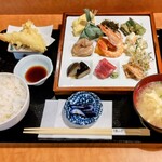 茶寮 ふ川 - 彩り惣菜九種盛り膳