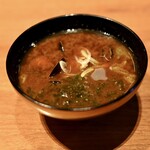 Red miso soup with Yamato clams and water shield