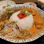 旧ヤム邸 空堀店 - 水曜日のカレー膳ぜんがけ大盛