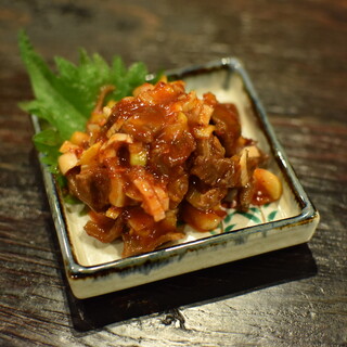 豊富な一品メニュー！お肉を焼かなくても楽しめる