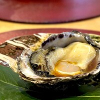 懐石 古都 - 徳島天然岩ガキ レモン醤油 これが本日の主役でした。 今季初のもの。