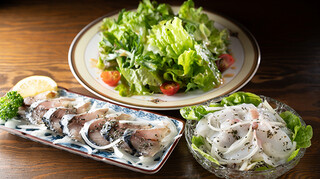Sakaba Asaichi - タコマリネ, サバハム, 野菜サラダ
