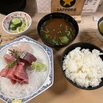 Taishuu Kappou Sanshuuya - 刺身盛り定食