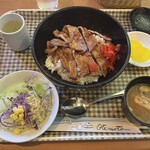 キャンドル - 料理写真:生姜焼き丼ランチ