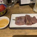 もつ焼き やまぴー - レバーと胡麻油