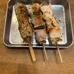 新城仲通り中央酒場 とり吉  - 