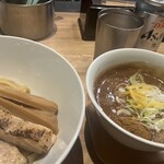自家製麺 つきよみ - ビールとの相性がバッチリ♡