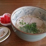 一竜軒 - 撮影の為にスープ少な目の持ち帰りラーメン（笑