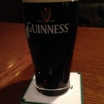 オールドイングランド - ギネスドラフトミディアム（700円）