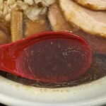 中華そば 弥栄 - スープ
