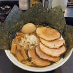 Chuukasoba Iyasaka - バラチャーシュー麺 1000円。麺大盛り2玉 200円。海苔 100円、味玉 150円トッピング。