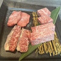 近江うし焼肉 にくTATSU 日本橋室町店 - 