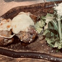 プーリア名物 オリヴィアオークとモッツァレラチーズのボンベッテ(2個)