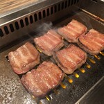 焼肉 ジャンボ - 