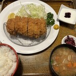 とんかつ専門店 かつ勇 - 