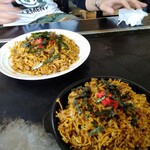 キャロット - ソバメシですよ本当に 確か神戸発祥のグルメかな？スジと刻んだコンニャクの絶妙な組み合わせな味わい‼️