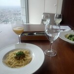 オーシャン カシータ - 景色を眺めながら選べるパスタとフリーソフトドリンクと共に。