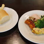 アンティカ・オステリア・ダル・ポンピエーレ - 前菜盛合せ、パン、グリッシーニ