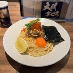 酒肴場 屯 - 【限定】青森県陸奥湾産トゲクリガニまぜそば〜いくらのせ〜¥1800 スープ付き